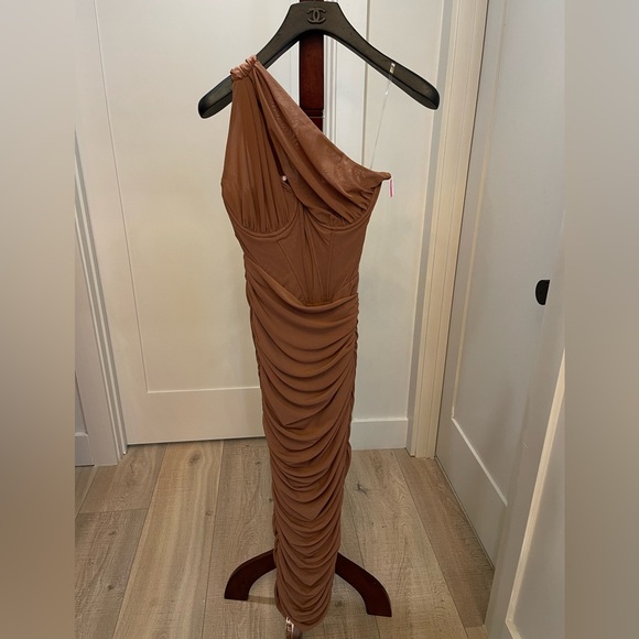 House of CB Valentine Asymmetric Cutout Midi Dress in Mocha Size XS - Picture 8 of 14